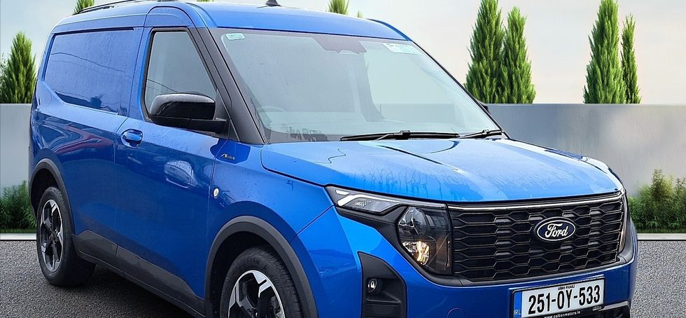 Ford TRANSIT COURIER 2025