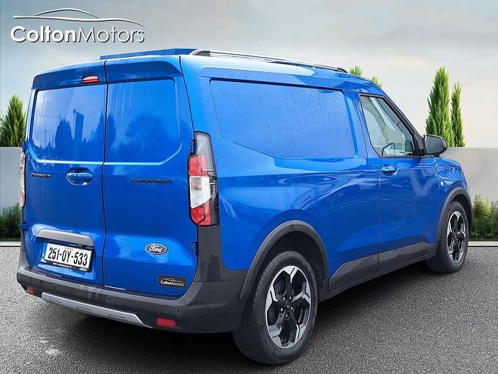 Ford TRANSIT COURIER 2025