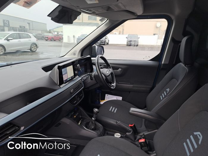 Ford TRANSIT COURIER 2025