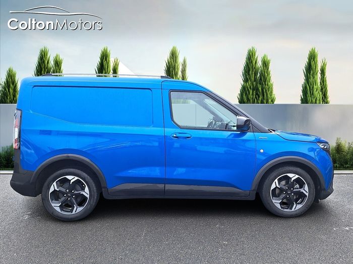 Ford TRANSIT COURIER 2025