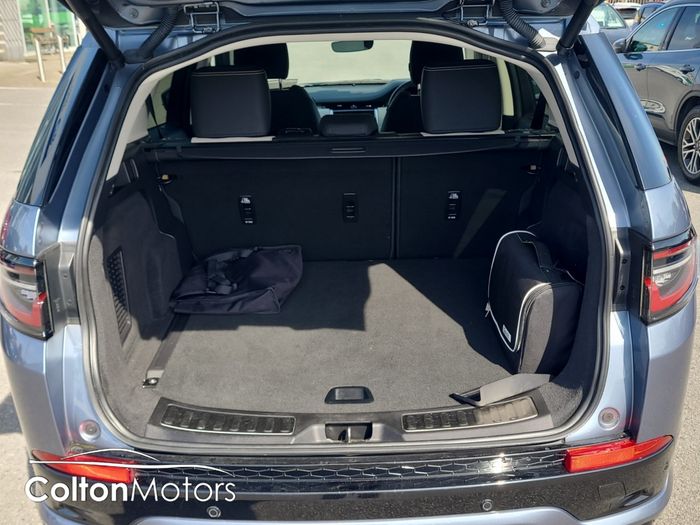 Land Rover Discovery Sport 2023