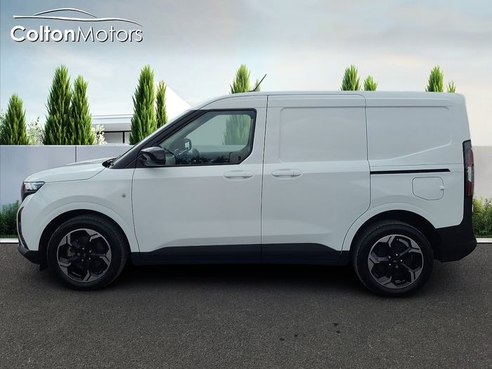 Ford TRANSIT COURIER 2026