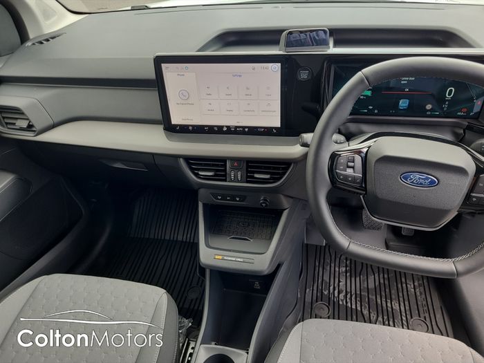 Ford TRANSIT COURIER 2026