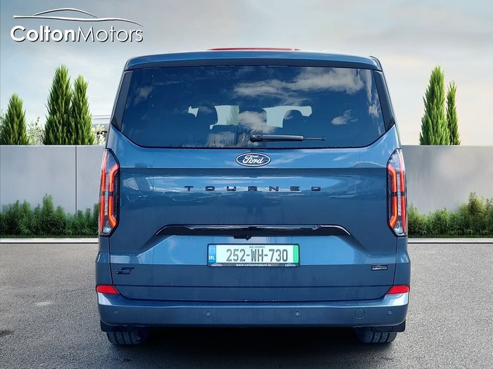 Ford Tourneo Custom 2025
