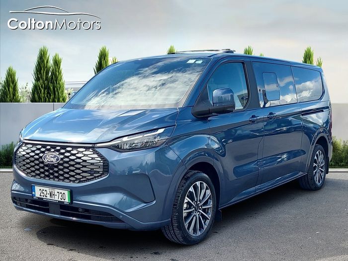 Ford Tourneo Custom 2025