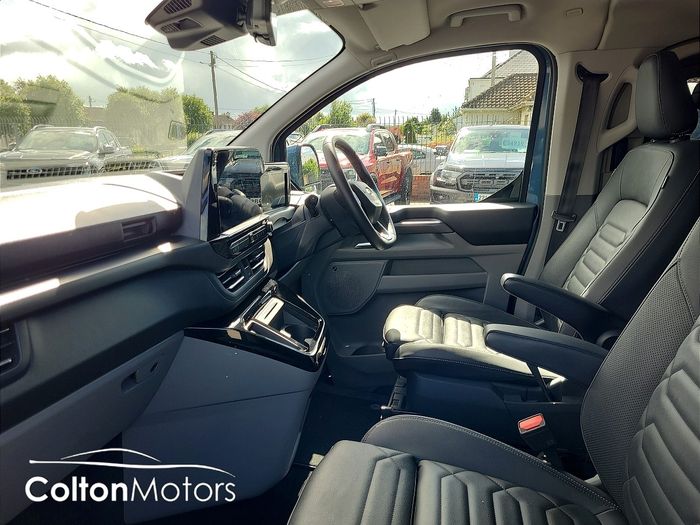 Ford Tourneo Custom 2025