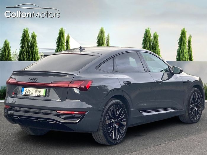 Audi Q8 2024