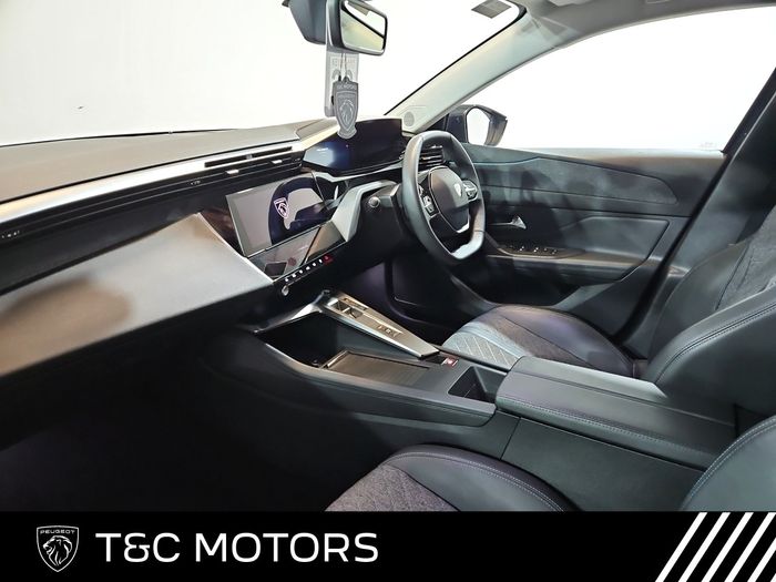 Peugeot 408 2023