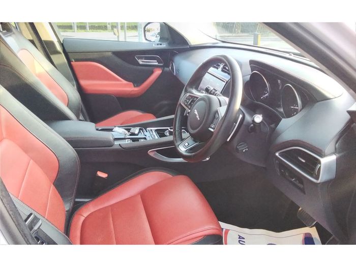 Jaguar F- PACE 2020