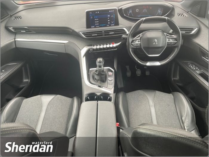 Peugeot 5008 2020