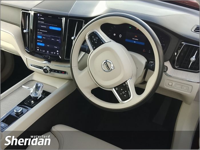 Volvo XC60 2022