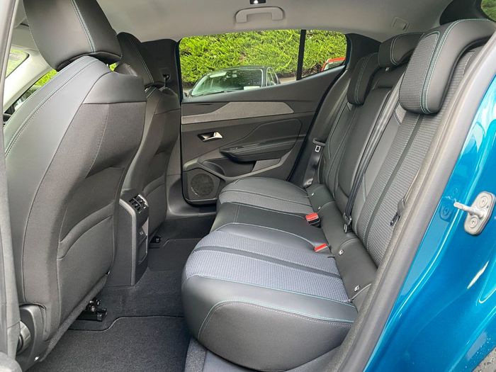Peugeot 408 2026