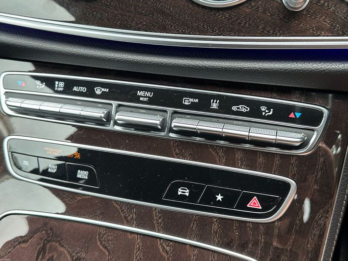 Mercedes-Benz E-Class 2022