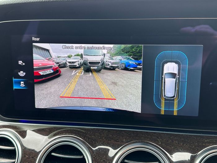 Mercedes-Benz E-Class 2022