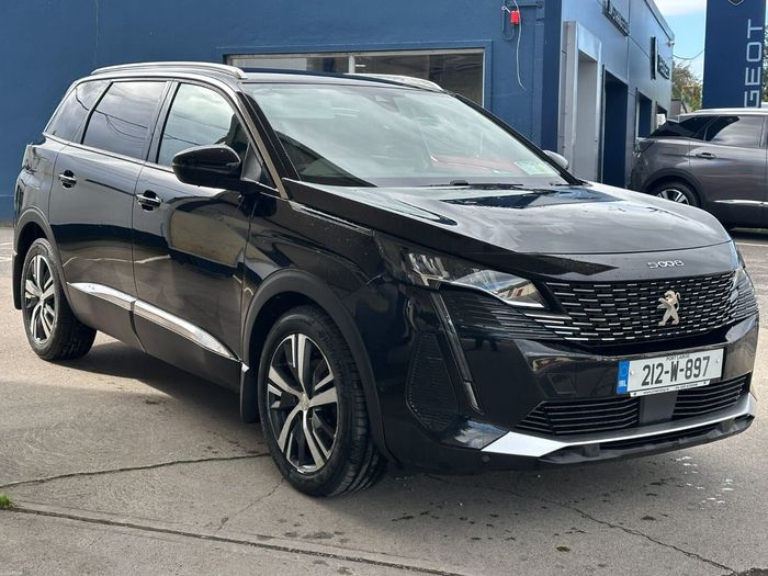 Peugeot 5008 2021