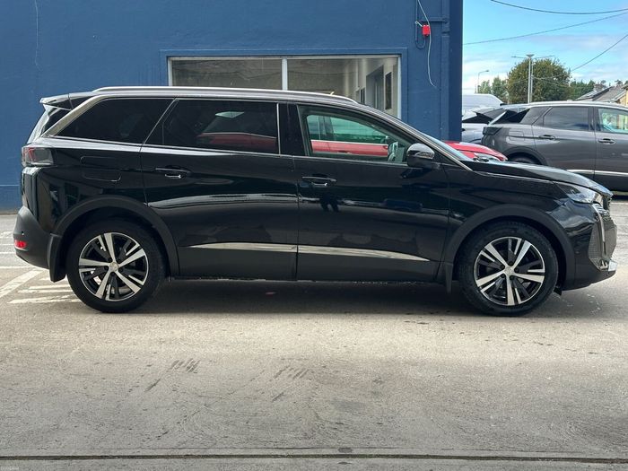 Peugeot 5008 2021