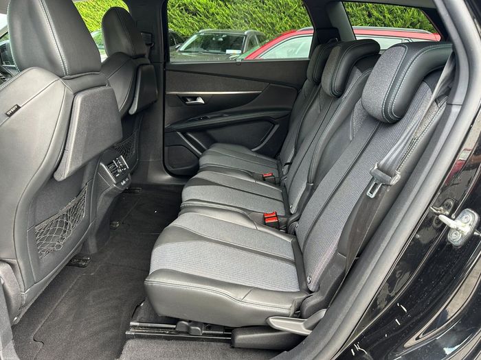 Peugeot 5008 2021