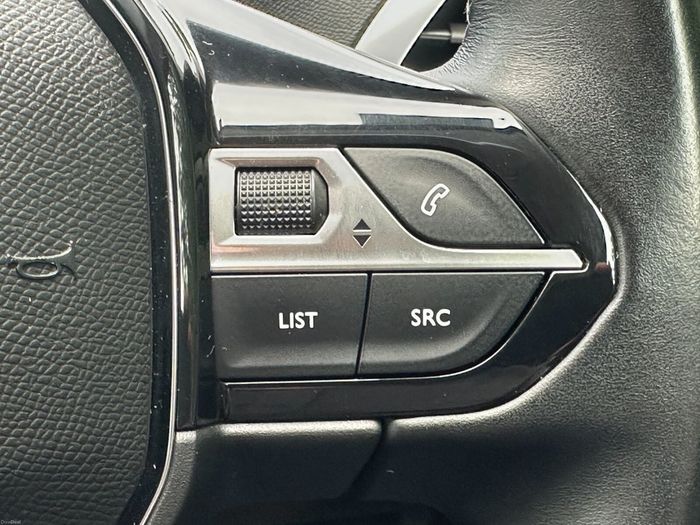 Peugeot 5008 2021
