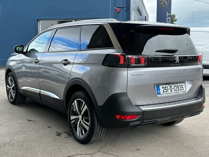 Peugeot 5008 2025