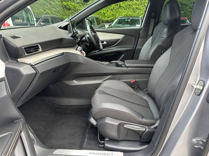 Peugeot 5008 2025