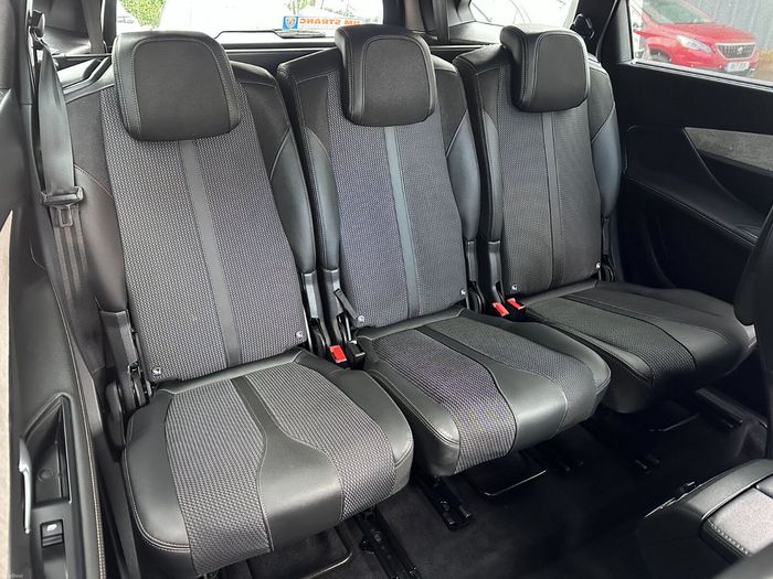 Peugeot 5008 2025