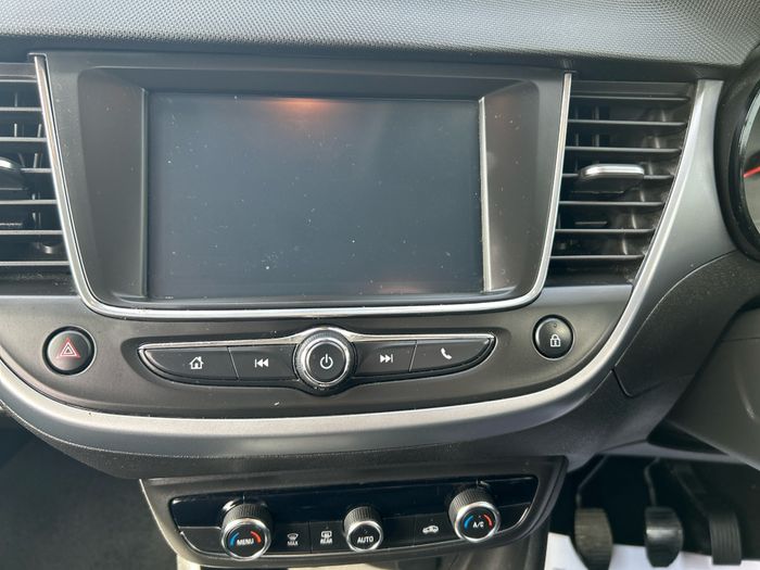 Opel Crossland X 2017