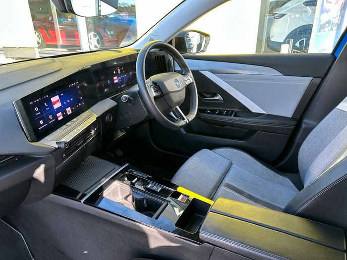 Opel Astra 2024