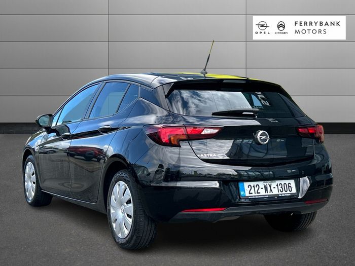 Opel Astra 2021
