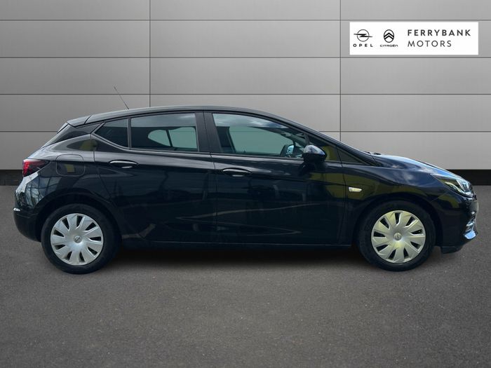 Opel Astra 2021