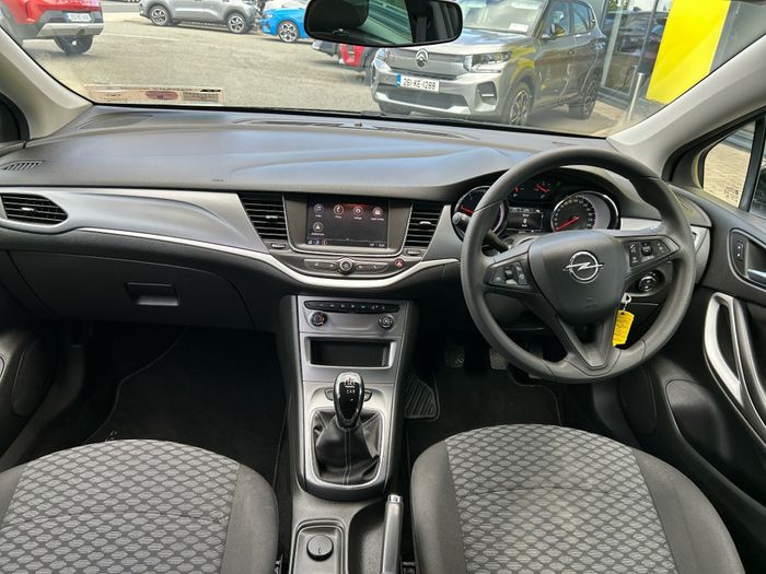 Opel Astra 2021