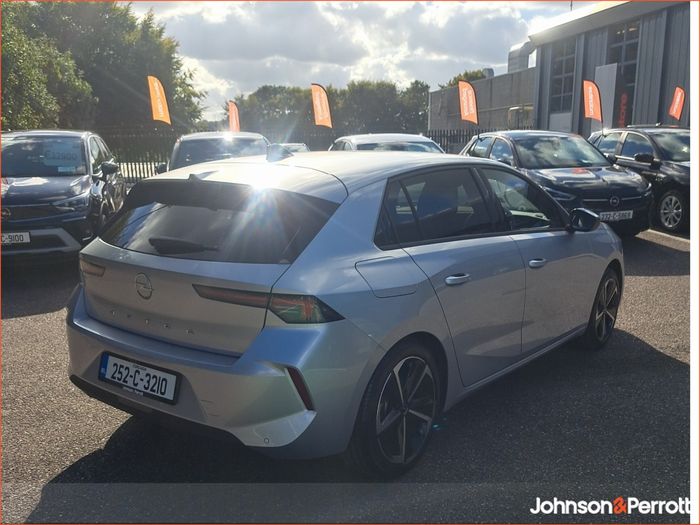 Opel Astra 2025