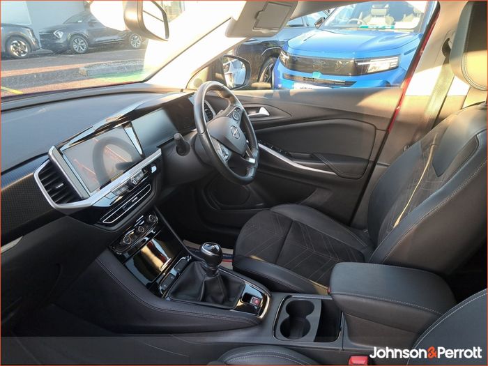 Opel GRANDLAND X 2024