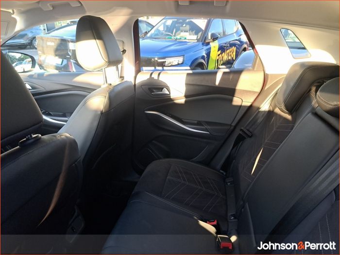 Opel GRANDLAND X 2024