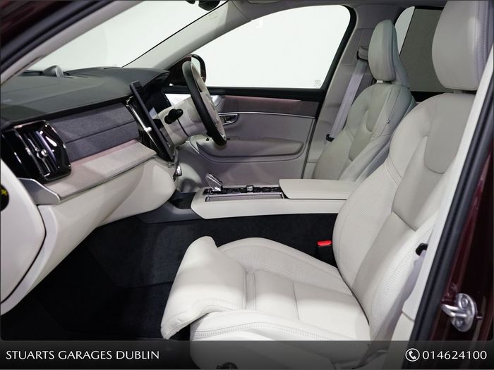 Volvo XC90 2025