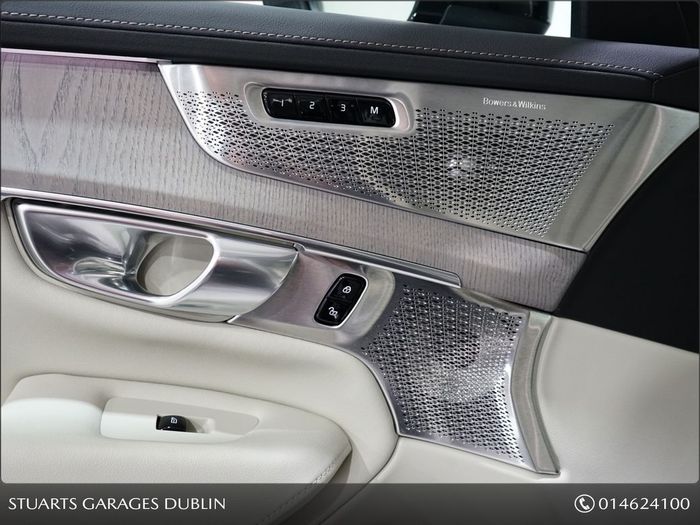 Volvo XC90 2025