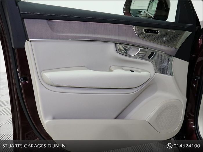 Volvo XC90 2025
