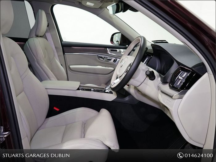 Volvo XC90 2025