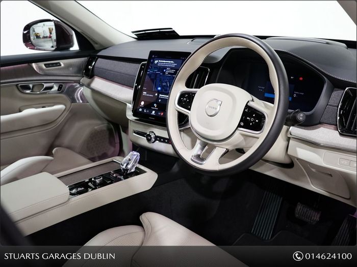 Volvo XC90 2025