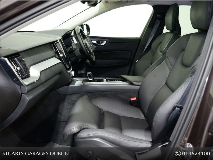 Volvo XC60 2025