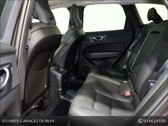 Volvo XC60 2025
