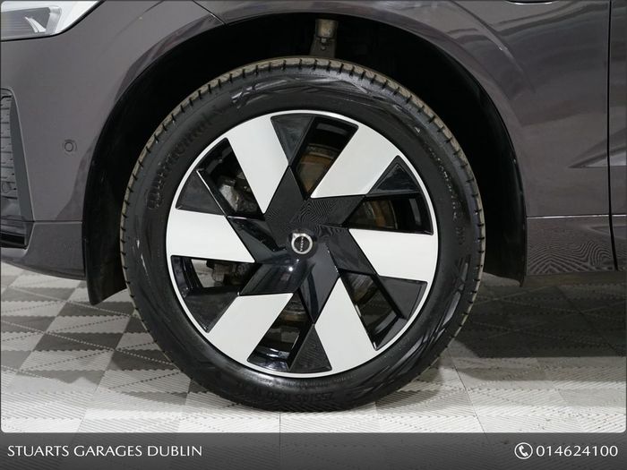 Volvo XC60 2025