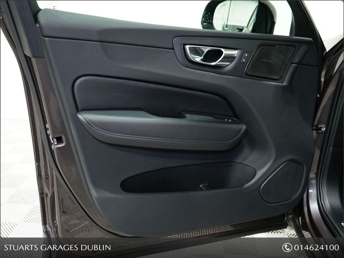 Volvo XC60 2025
