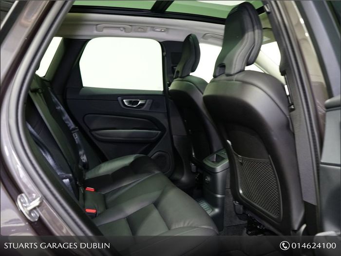 Volvo XC60 2025