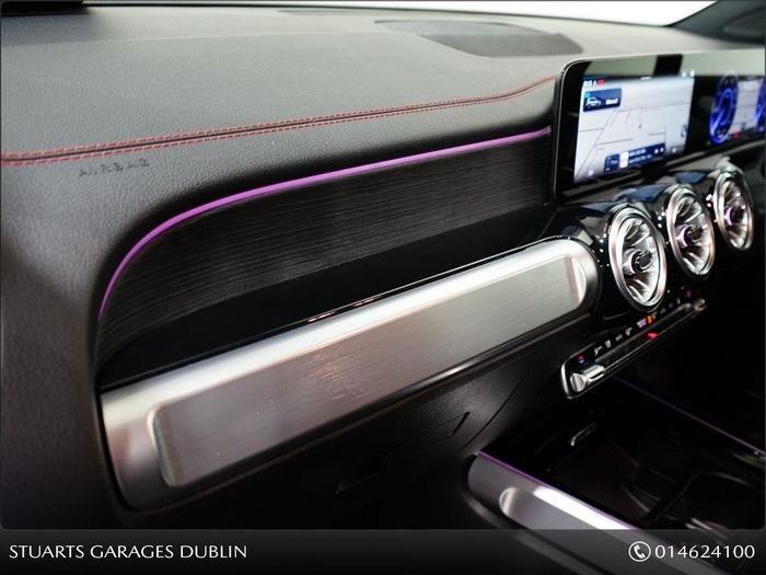 Mercedes-Benz EQB 2024