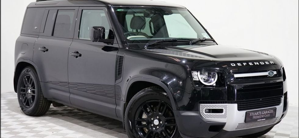 Land Rover Defender 2023