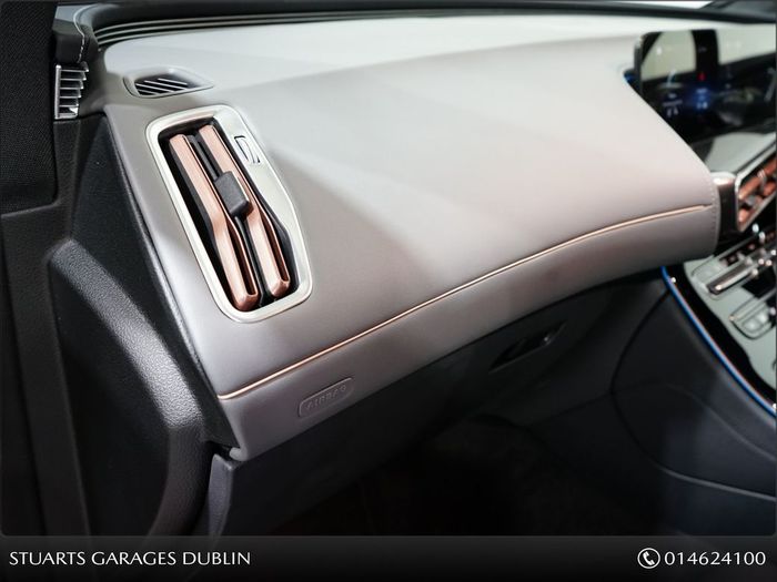 Mercedes-Benz EQC 2023