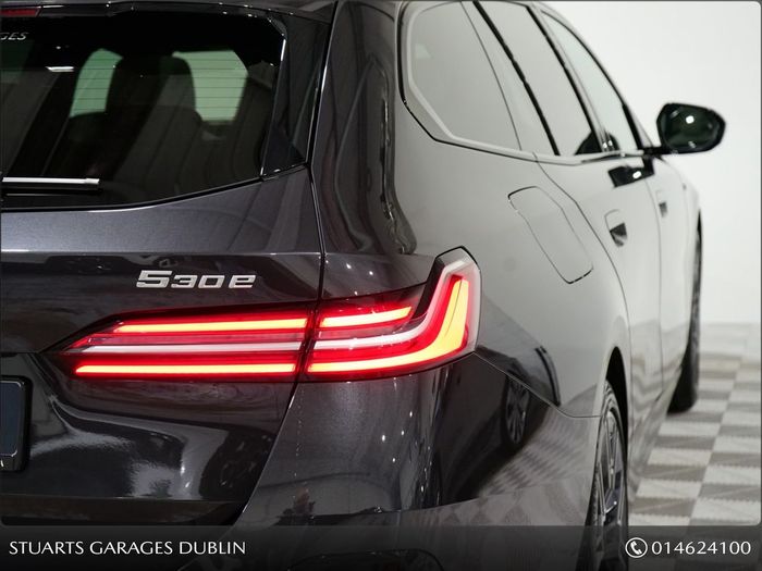 BMW 5 Series 2025