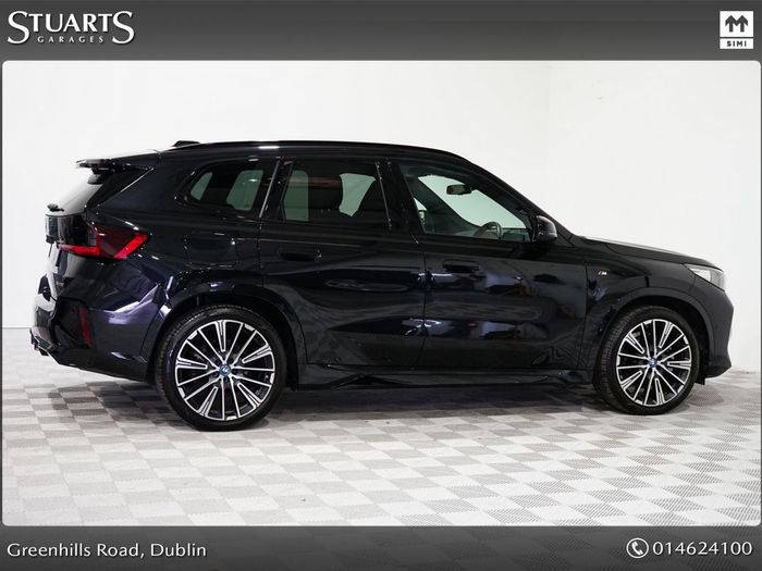BMW iX1 2023