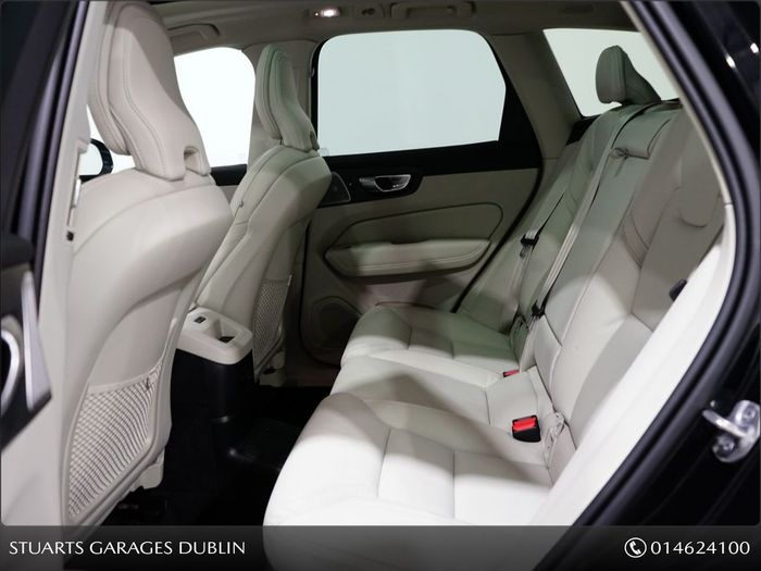 Volvo XC60 2025