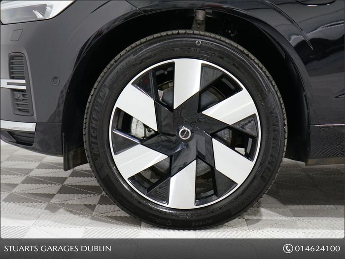 Volvo XC60 2025